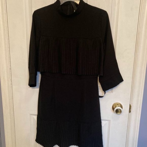 Black Pleated Detail Frill Hem Bodycon - Picture 2 of 5